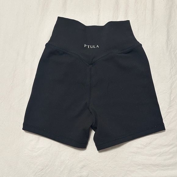 P'tula Pants - P'tula High-Waisted Black Women's Shorts